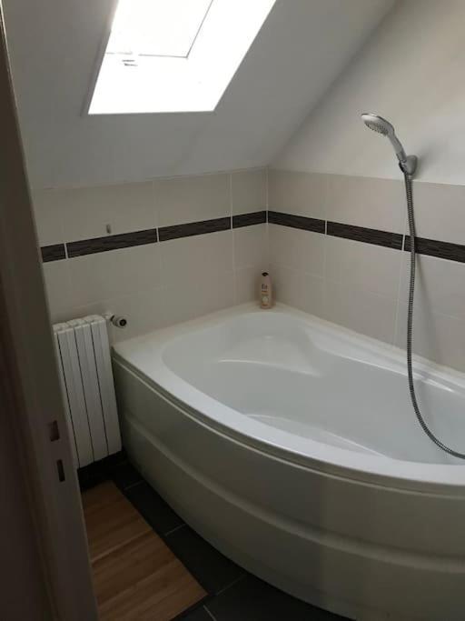Maison Avec Jacuzzi Privatif Cambrai Esterno foto