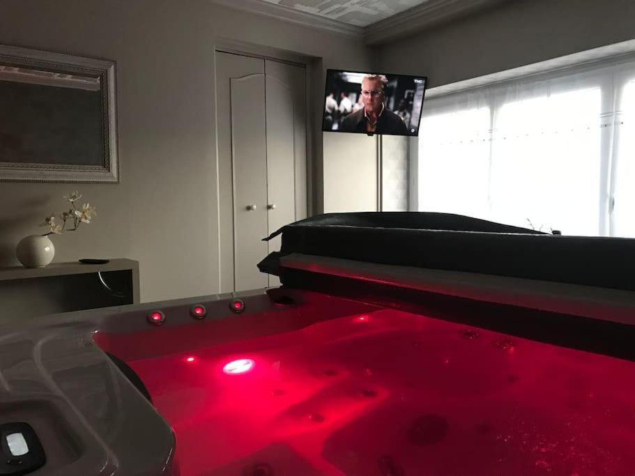Maison Avec Jacuzzi Privatif Cambrai Esterno foto